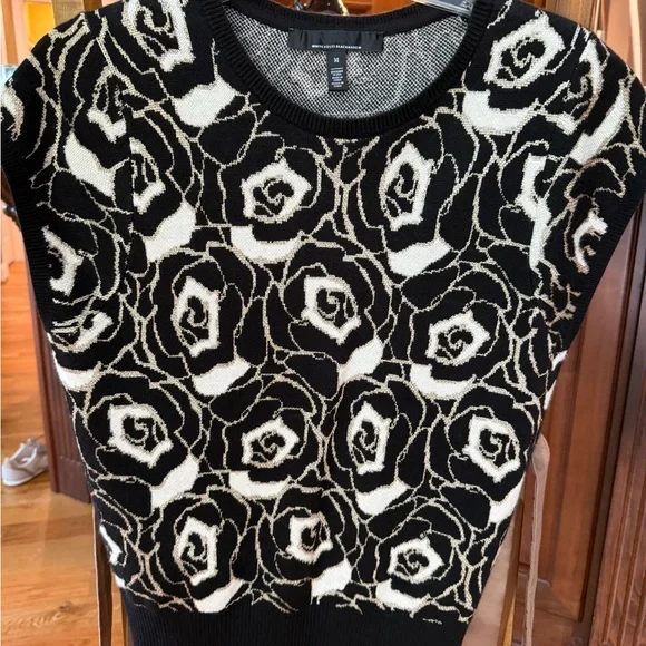 WHBM Rose Pattern Sweater Shell - Picture 1 of 3